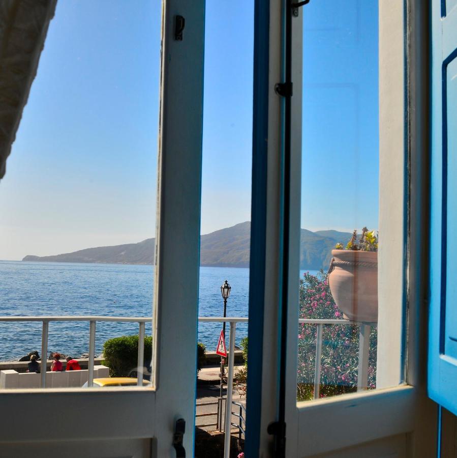 La Casa Di Via Lungomare Villa Santa Marina Salina Cameră foto